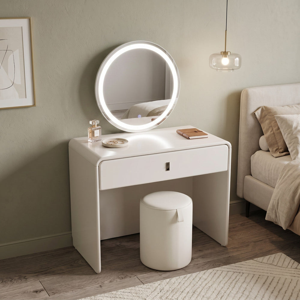 Maximize Your Compact Bedroom with Stylish Vanity Desks